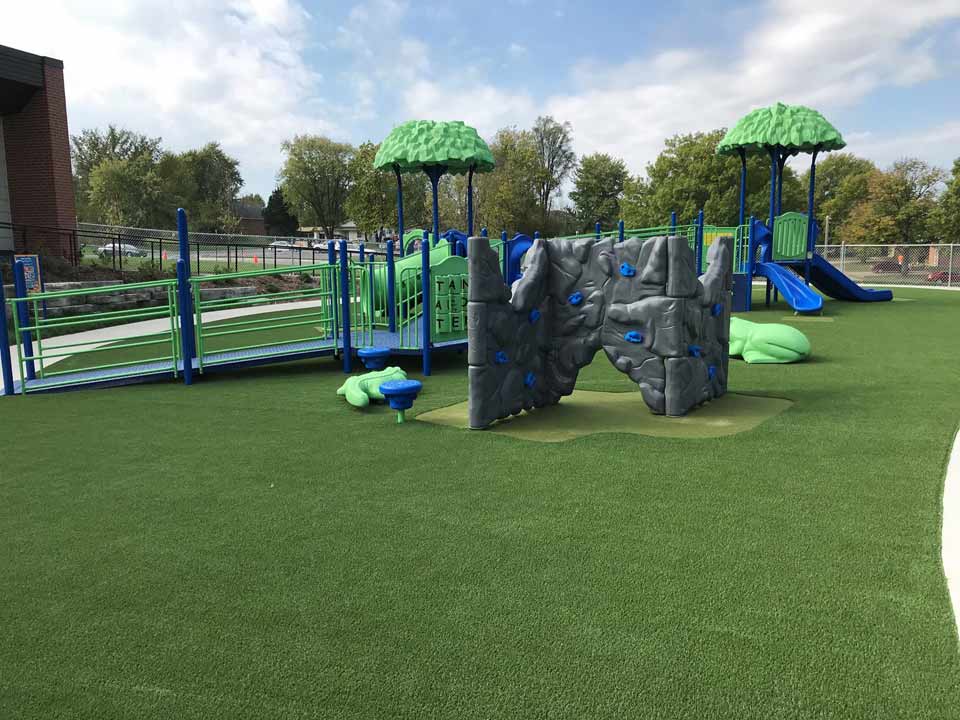 Playground Install in Mexico, MO - Oct-2017