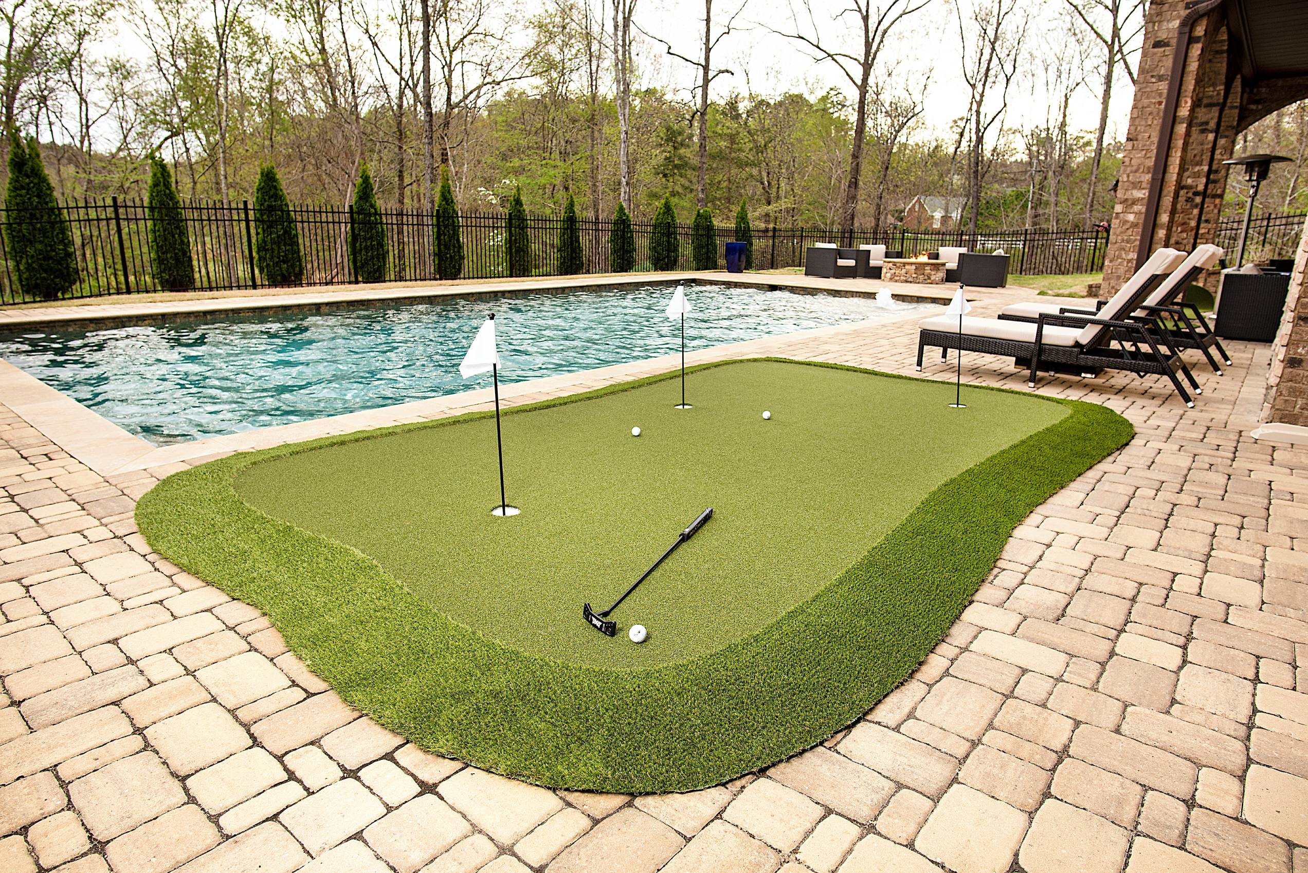 Residential backyard putting green