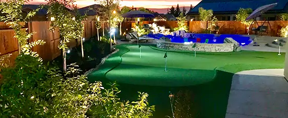 Mini golf course with SYNLawn artificial grass