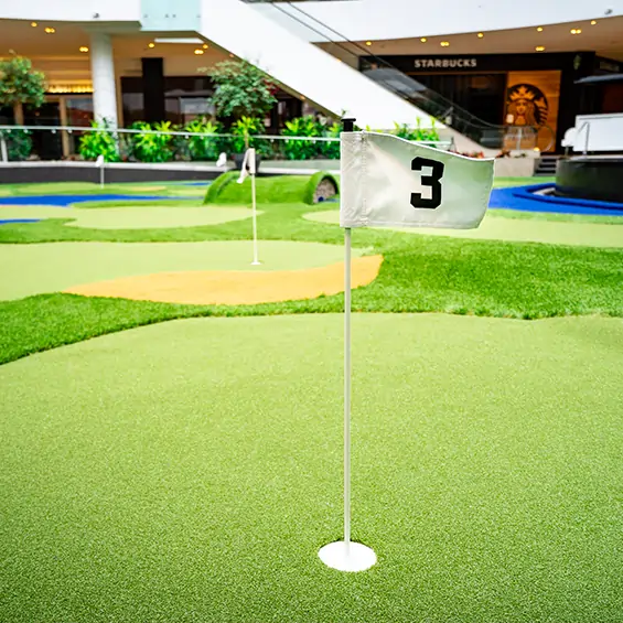 Indoor putting green installed by SYNLawn