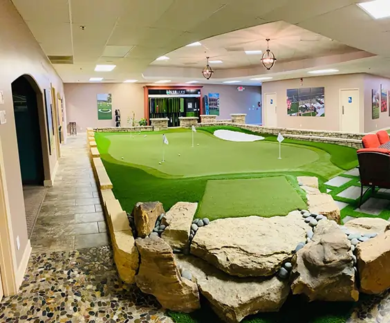 Indoor mini golf installation from SYNLawn